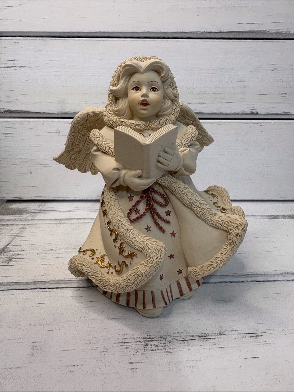 (219)Cream and Gold Angel Caroler Figurine – Holiday Decor